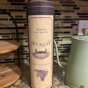 Decorative Saint-Emilion French Wine Box 🍷